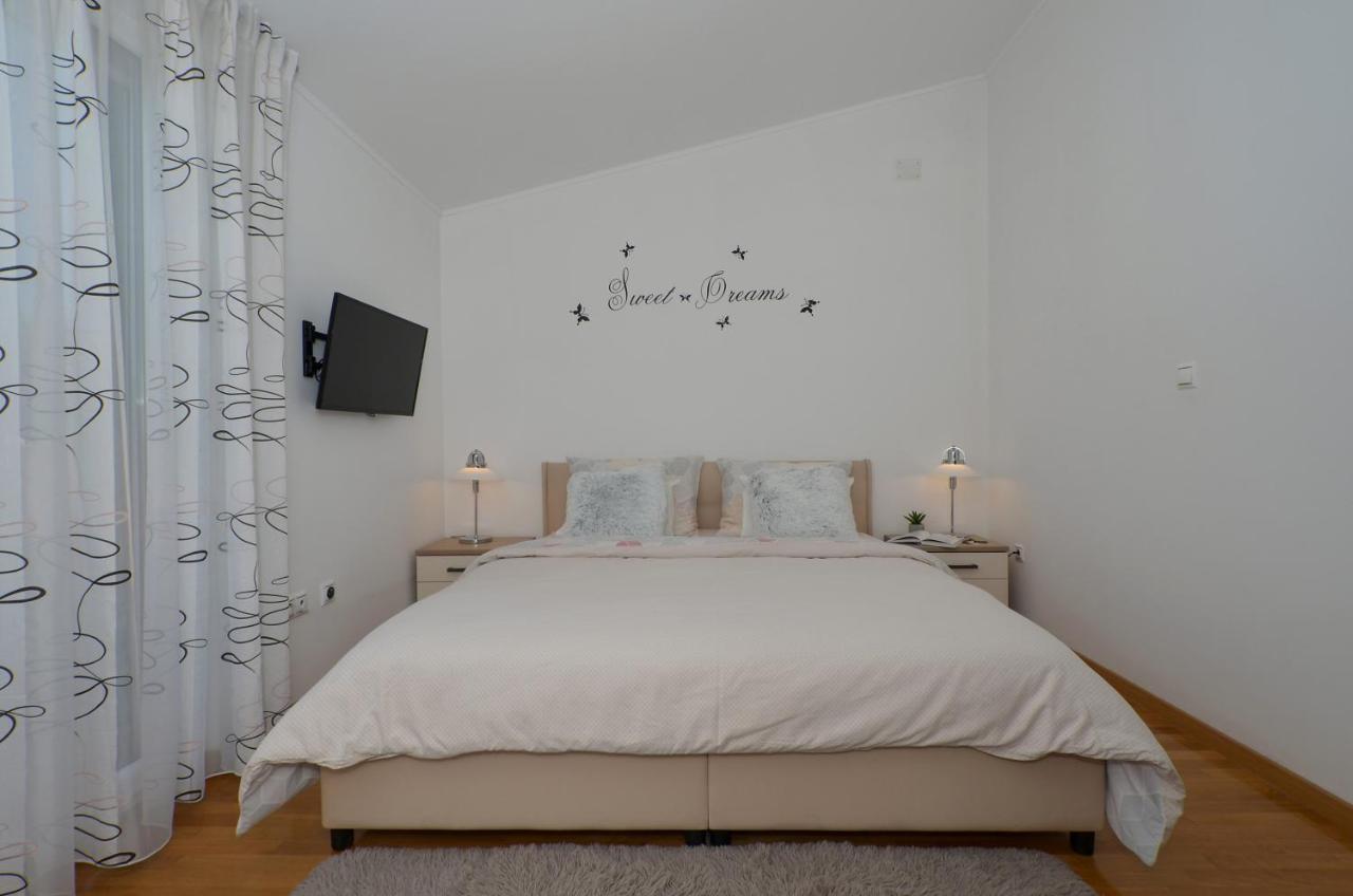Apartmani Adela Solin Exterior foto
